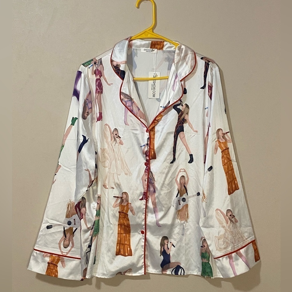 NWT Taylor Swift juniors women’s pajama shirt top size large